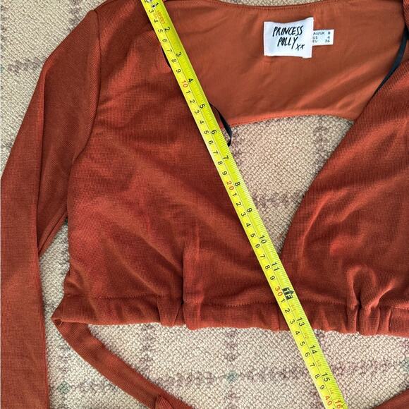 Princess Polly Burnt Orange V neck cropped top with tie back and cutout 4 - Picture 6 of 11